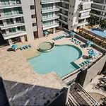 16Th Floor Beach Apartment With Hotel Amenities
