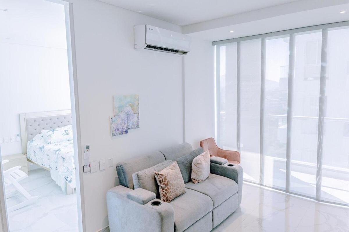 16th Floor With Amenities