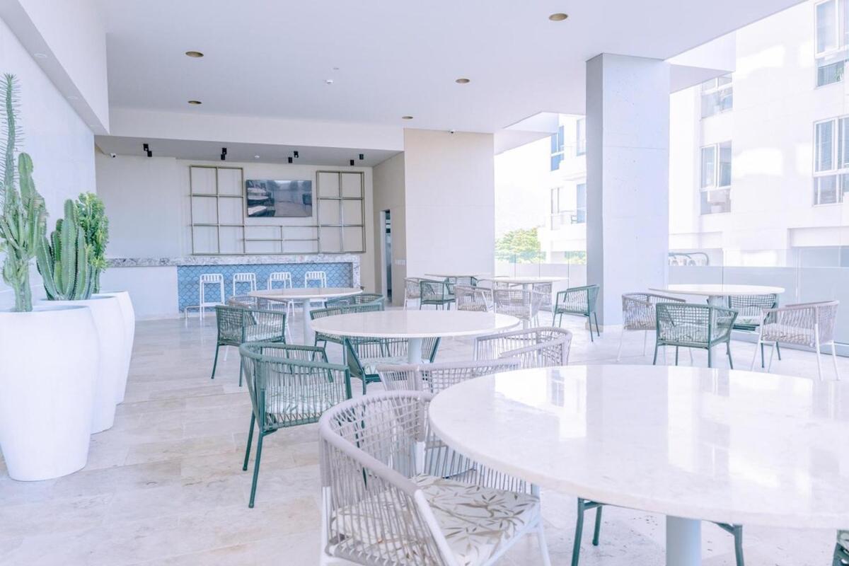 16th Floor With Amenities *