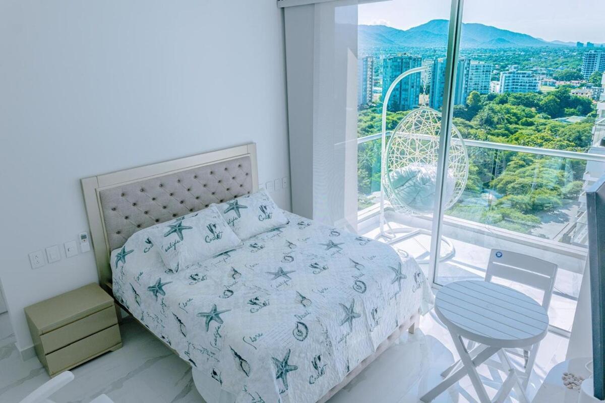 16th Floor With Amenities *