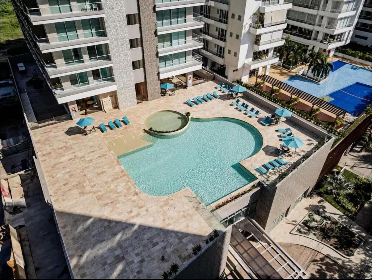 16th Floor With Amenities *