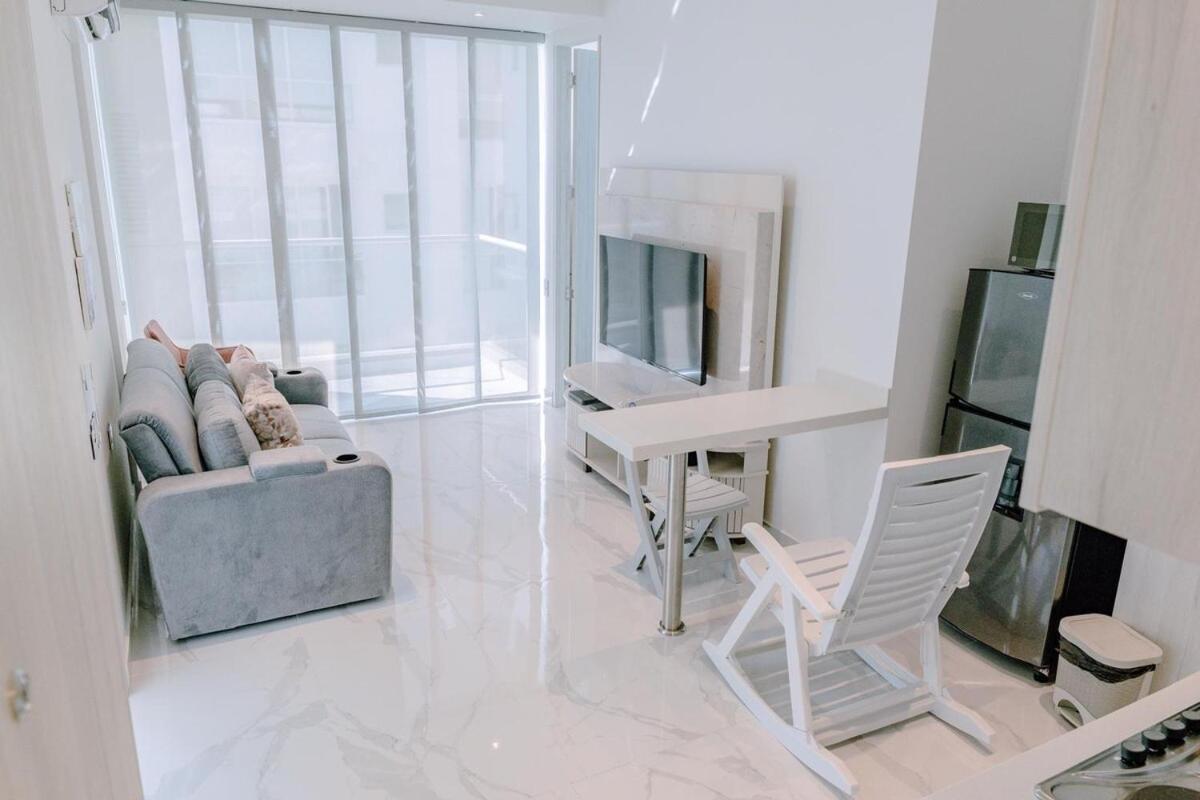 16th Floor With Amenities Apartamento